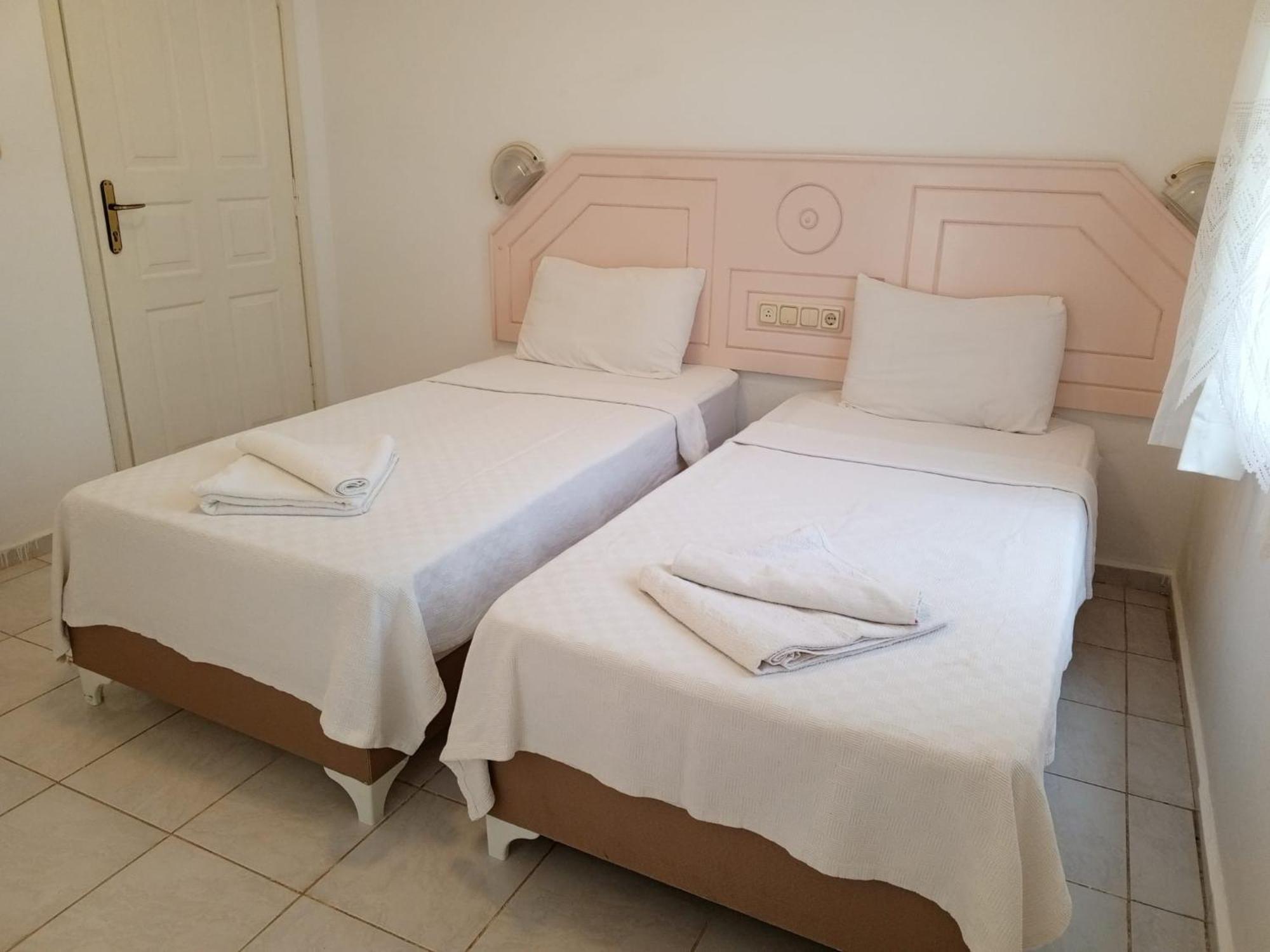 פאטהיה Pembe Kosk Apart Otel מראה חיצוני תמונה